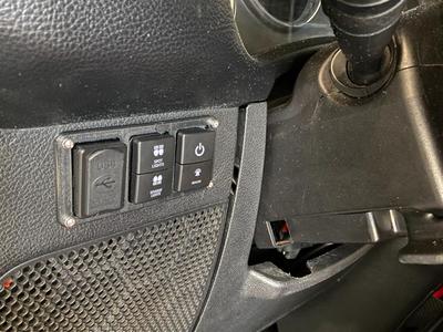 Jeep Wrangler Dash Mounted 3 Button Panel 