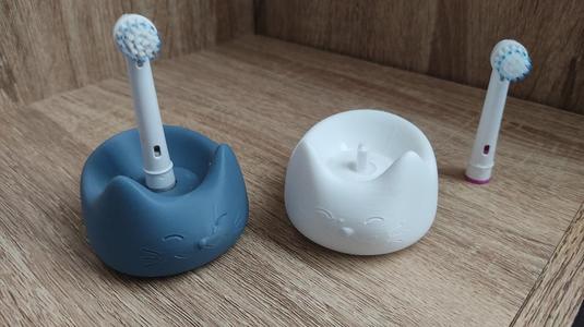 Another cat bowl toothbrush holder for Oral B