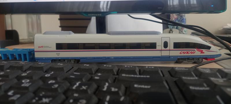 Velaro Rus (Sapsan) Roof Equipment (Vent Hoods) in H0 Scale (1/87) adopted for Piko Model