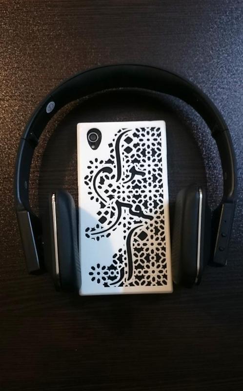 XPeria Z1 frame (persian poetry)