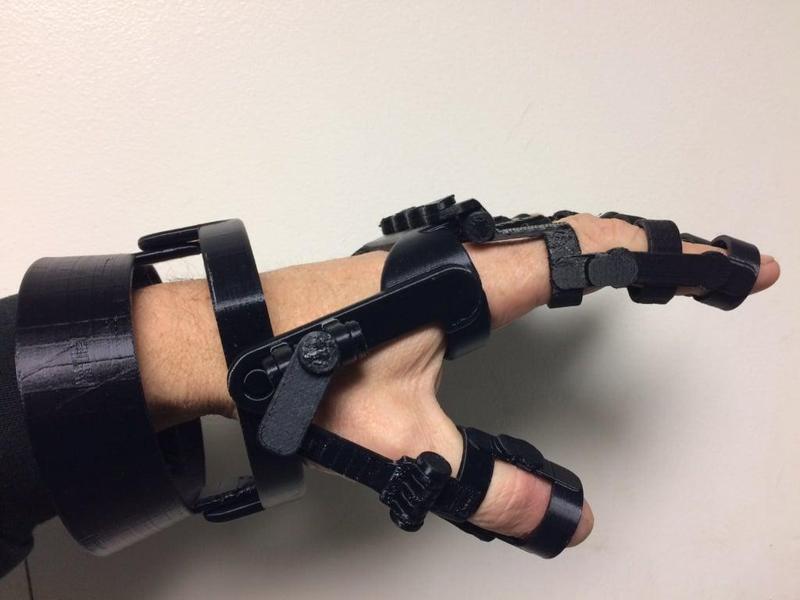 Exo-Suit (Part 3: Gauntlets) 