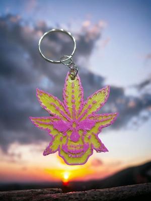 Cannabis grow skull keychain