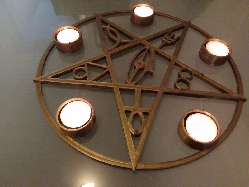 Gothik pentagram candle holder