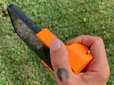 Iphone camera grip