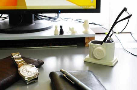 Camera Like Glasses Stand 