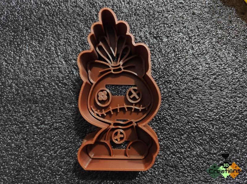 Cookie cutters -Scrump lilo and stich-.