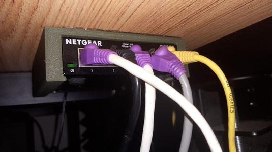 Underdesk mount for 5 ports switch Netgear GS305