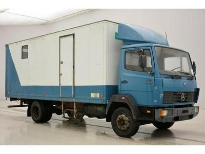 Mercedes-Benz 1114