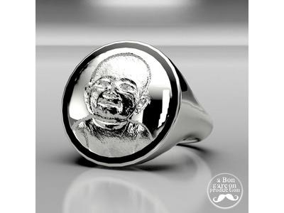 Portrait in a Ring [tacky but fancy...]