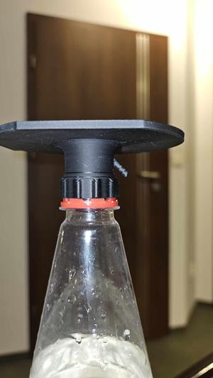 Aquarium filter screwed onto a bottle (tested)