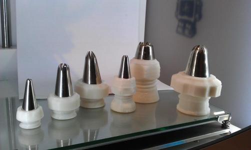Frosting tips nut & bolt kit