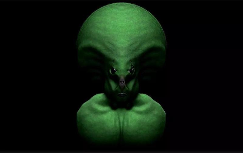 Alien Bust