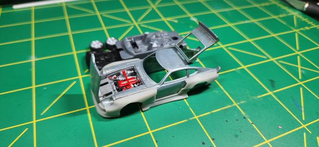 1/64 Datsun 240z RB26 engine bay