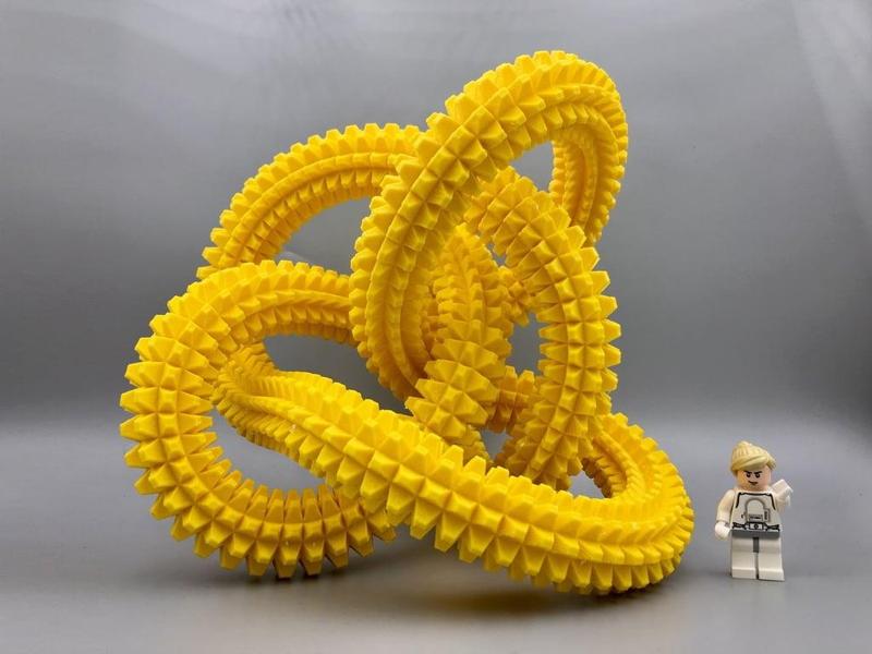 Giant Spiky Perko Knot