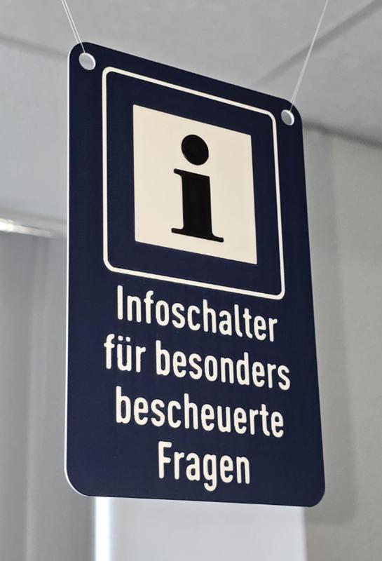 Schild - Infoschalter für bescheuerte Fragen