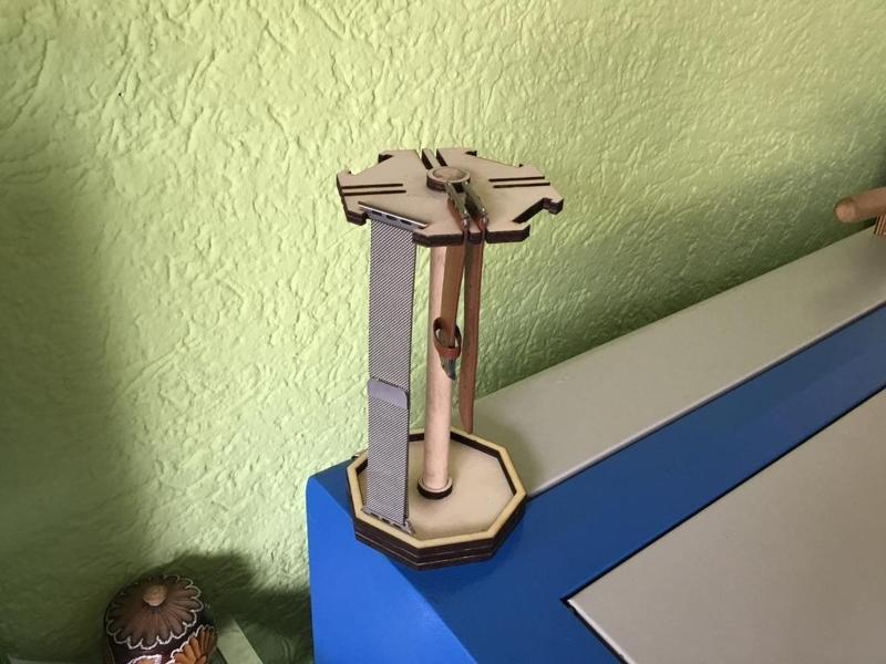 Apple Watch band stand