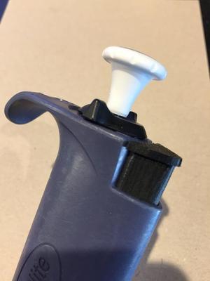 Pipet trigger