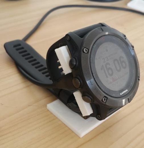Garmin Fenix 5x charge stand