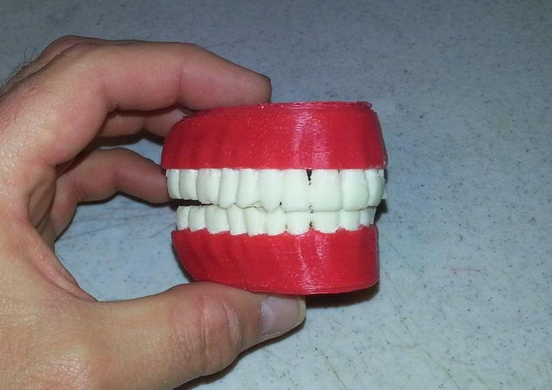 Chattering Teeth - manual version - Fixed Sockets