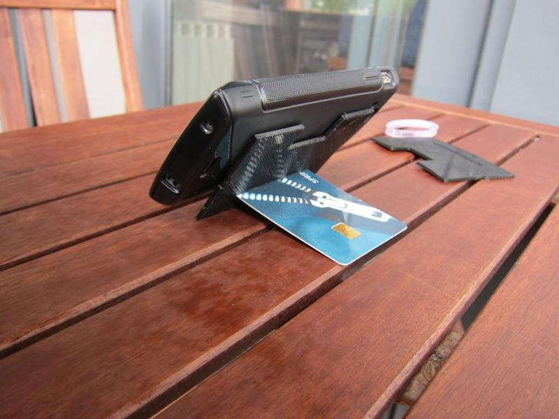 A Card and Rubber band Wallet