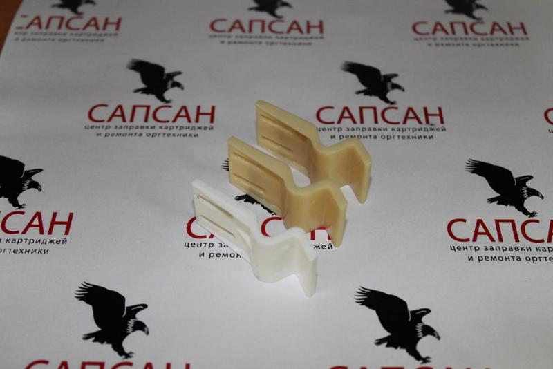 Screen clamp in the bathroom