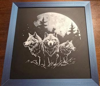 Picture frame for "Wolf" image