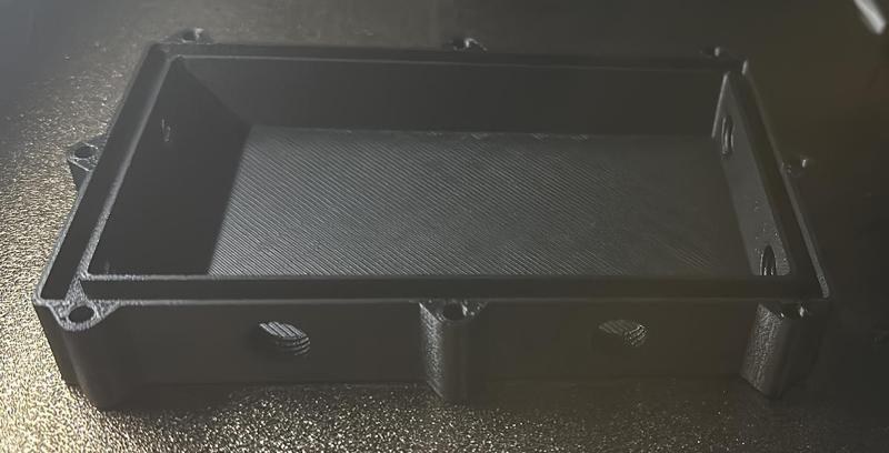 PV distribution box 150x90x25 - 6 M12 screw connections - IP68