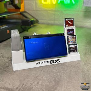 NINTENDO DS/3DS STORAGE STATION FOR CONSOLE, CHARGER AND 4 GAMES