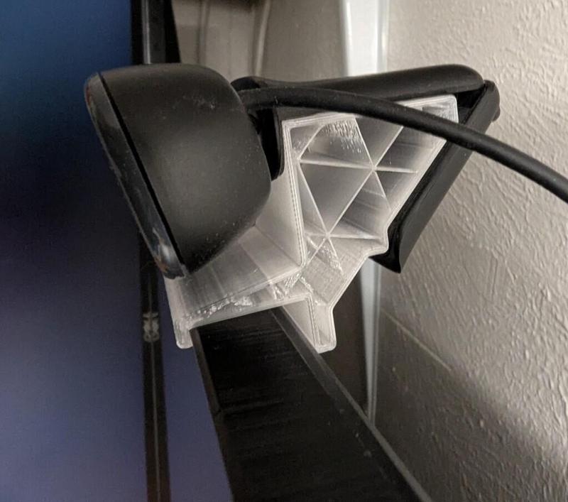 Parametric Webcam Standoff