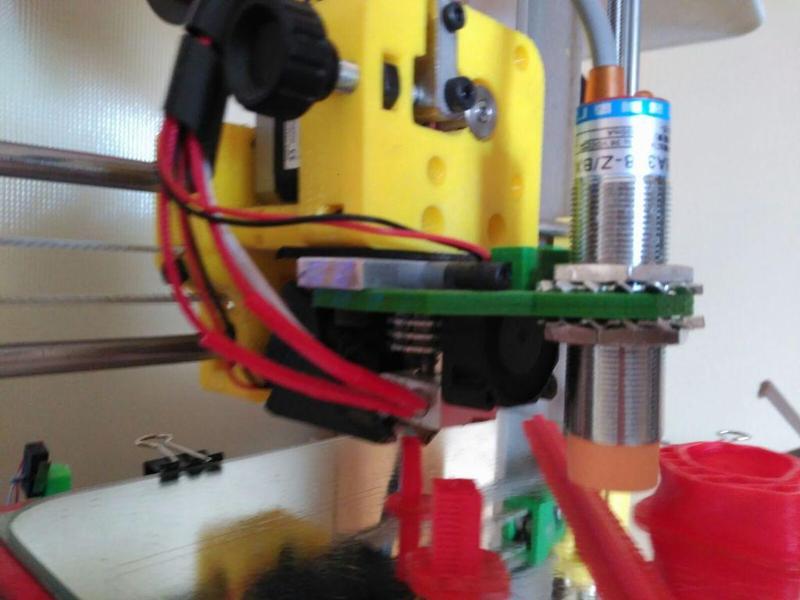 Support for 8mm Inductive sensor and hex key to grip