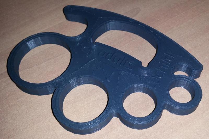 Spaghetti brass knuckles