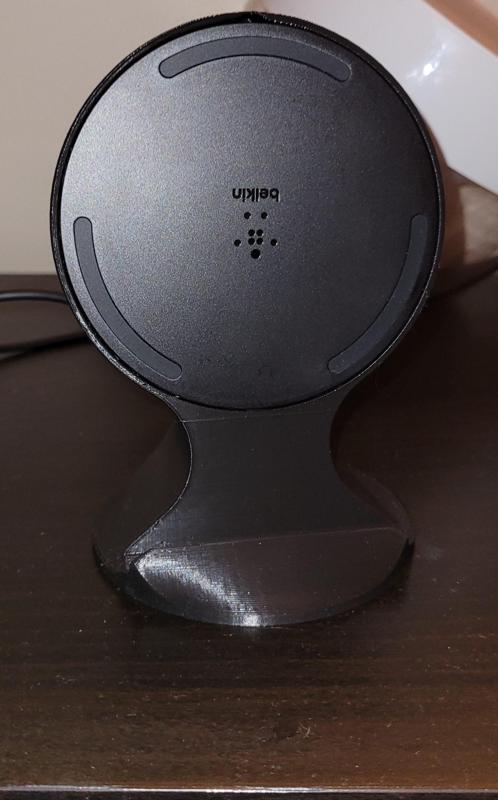 Minimalist Curve Wireless Charger Stand