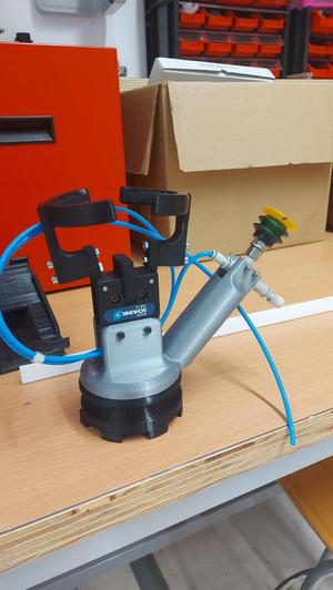 Suction cup tool for robot