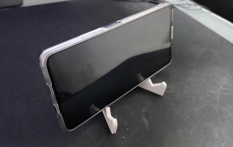 Portable smartphone stand