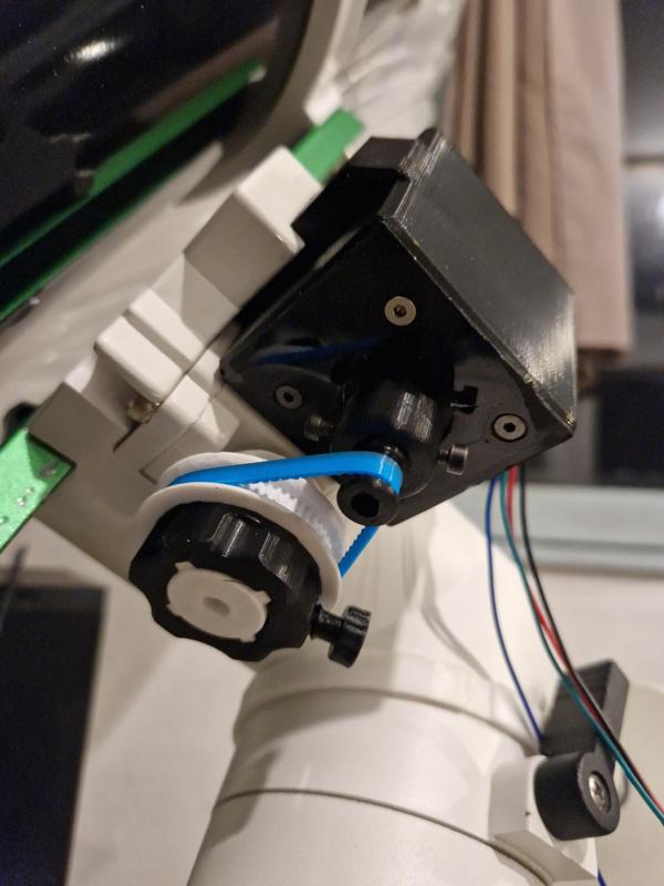 Equatorial mount pinion belt for telescope