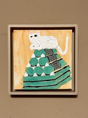 Floating frame for mini canvas