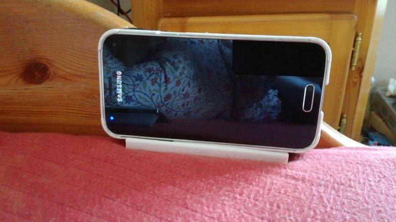  Bed Smartphone Holder