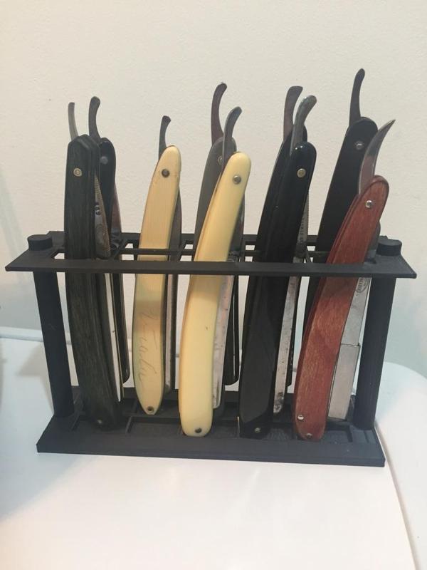Straight razor stand