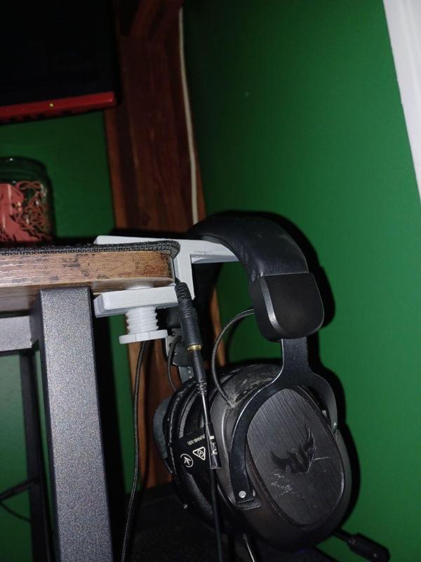 Headphone stand - Desk mounted