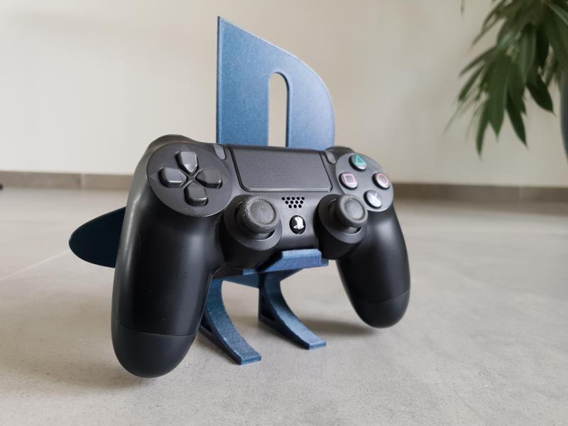 Stable holder for PlayStation 4 controller (DualShock 4) - STL file for 3D printing - Simple, practical design - Standless printing