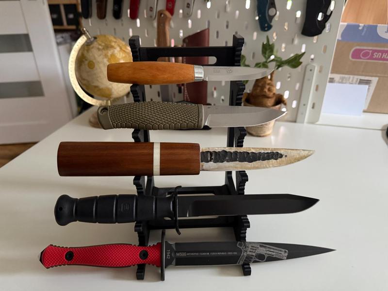 Knives Display Stand - for fixed and pocket knives
