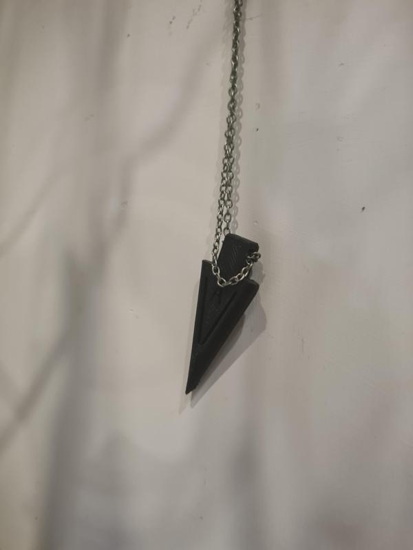 Pendant necklance minimal style