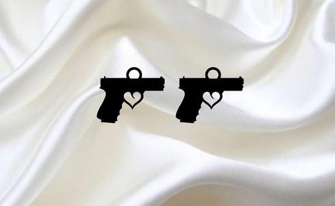 Armas pistola dije aros pendientes cat earrings joyas joya