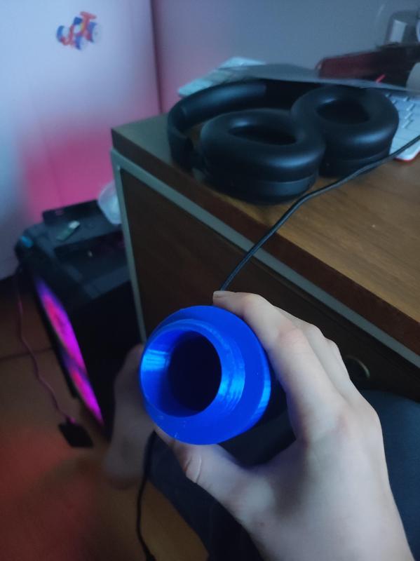 screw on rounded cylinder container