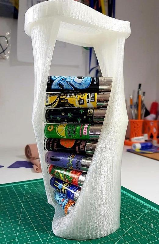 Double helix Clippers display
