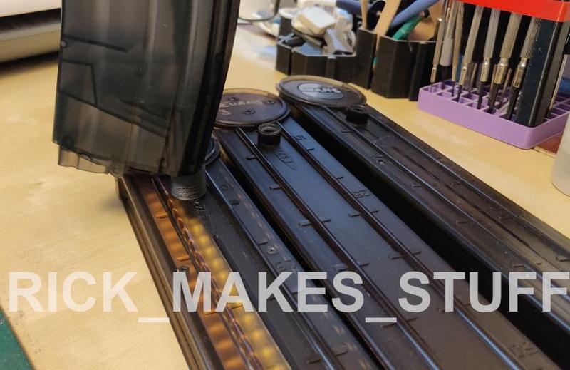 Airsoft P90 speedloader adapter