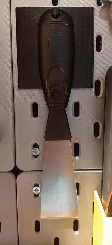 Skadis Putty knife holder 