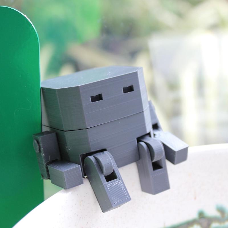 Hexagon Moving Robot (print in place)