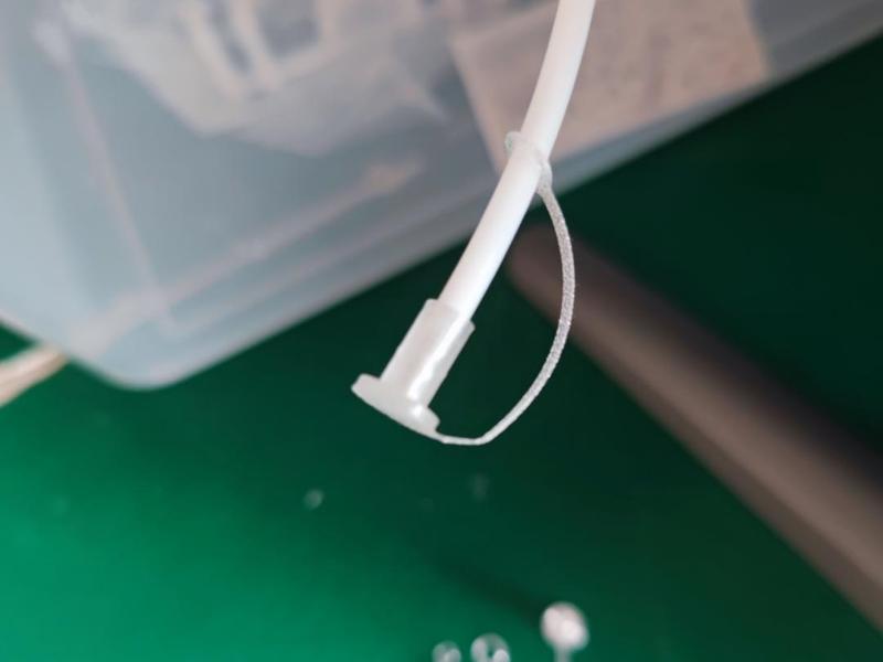 Filament tube dust and moisture proof plug, suitable for moisture-proof sealing of the external filament tube of the sealed box