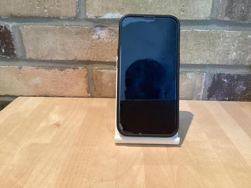 Throne of Plastique - Phone stand